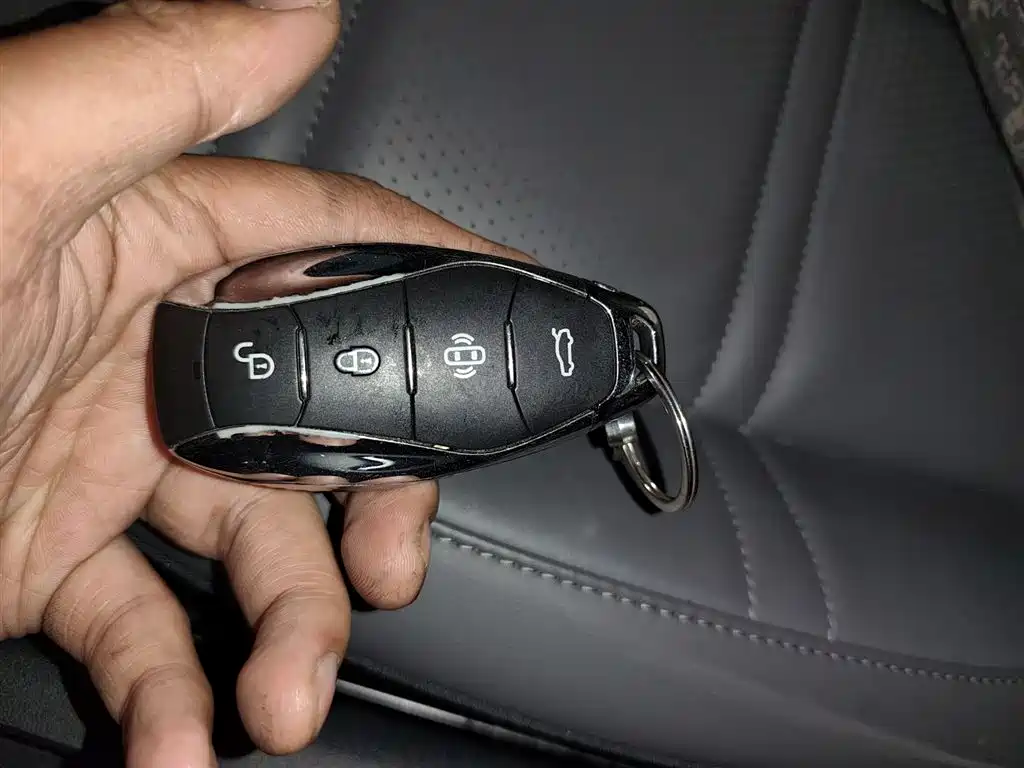 Hongqi EH7 2024 Model 760 Pro+ AWD фото 17