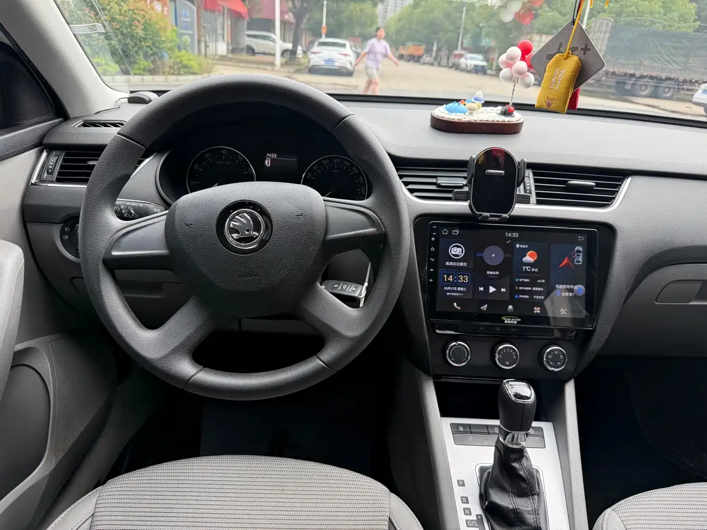Škoda Octavia 2015 1.6L Automatic逸杰版 фото 6