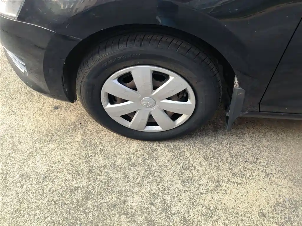 Volkswagen Santana 2015 1.4L Manual Trend Edition фото 23