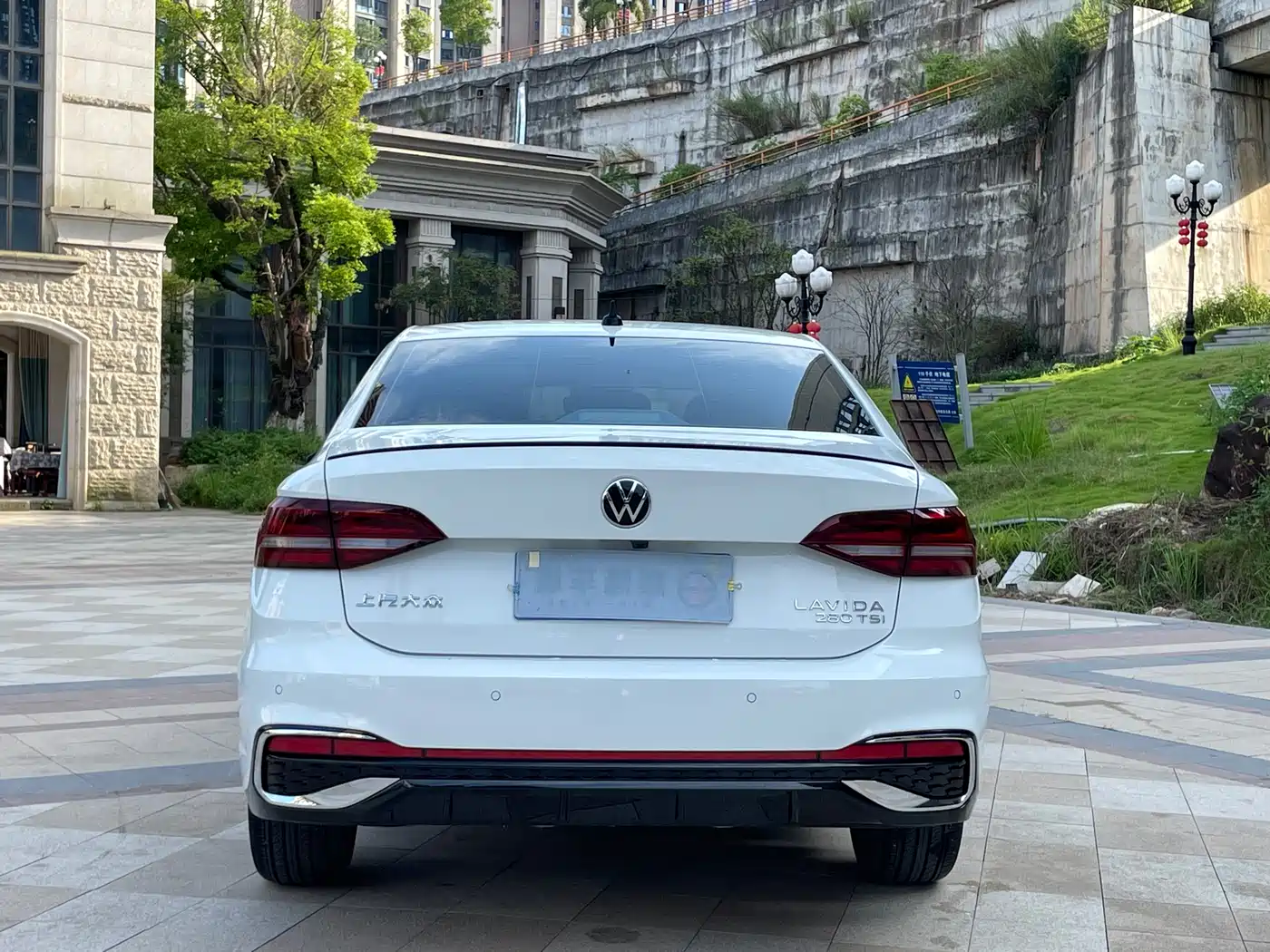 Volkswagen Lavida 2023 280TSI DSG Starlight Comfort Edition фото 8