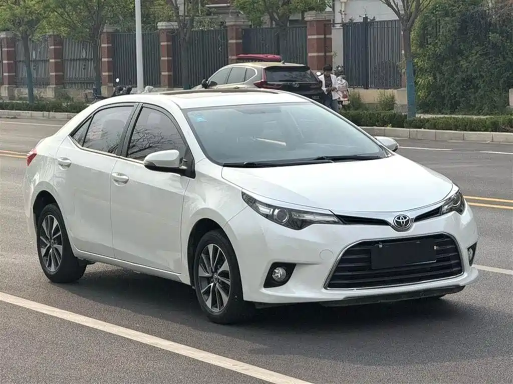Toyota Levin 2014 1.8GS CVT Elite Edition фото 6