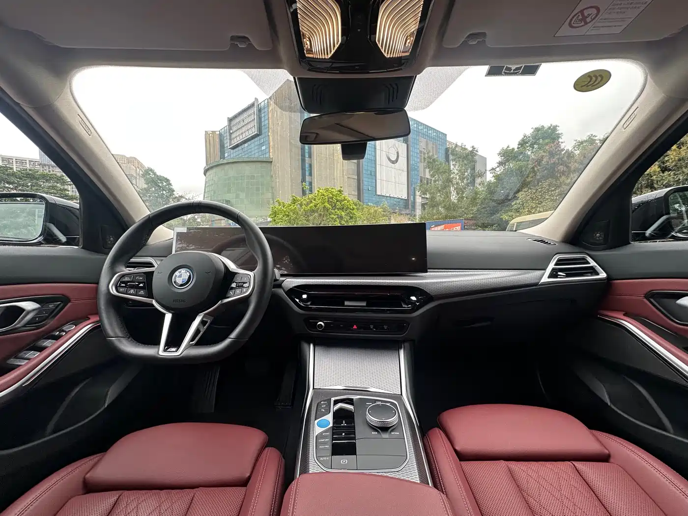 BMW i3 2025 eDrive 40 L Shadow Night Sport Package фото 10