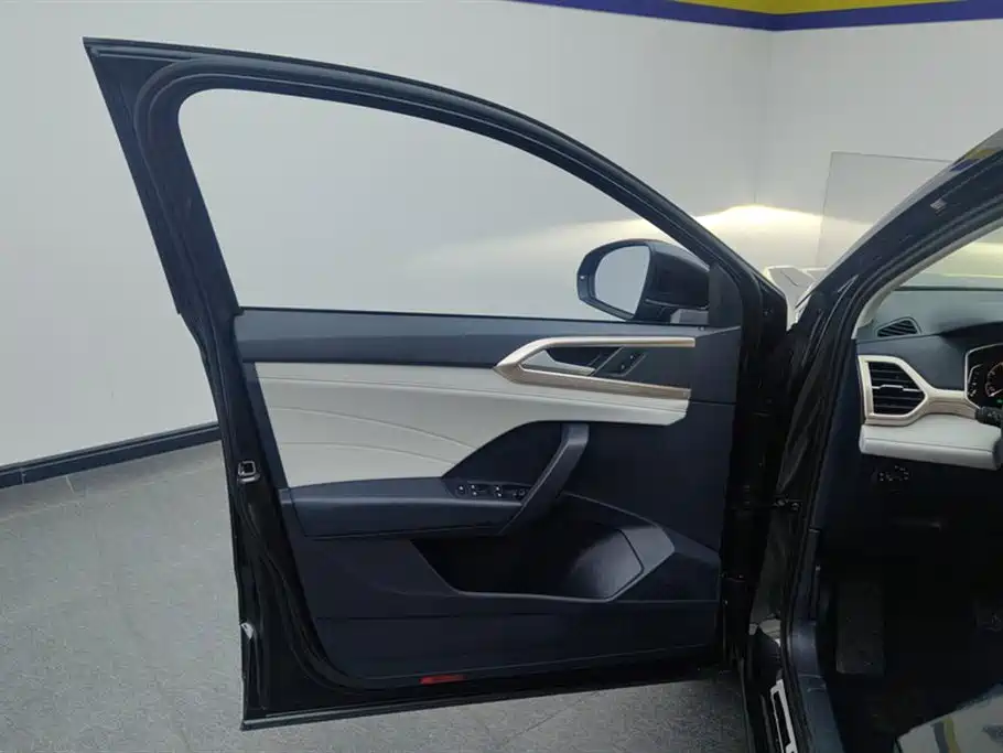 Volkswagen Tharu 2023 300TSI 2WD Full Moon Edition фото 7
