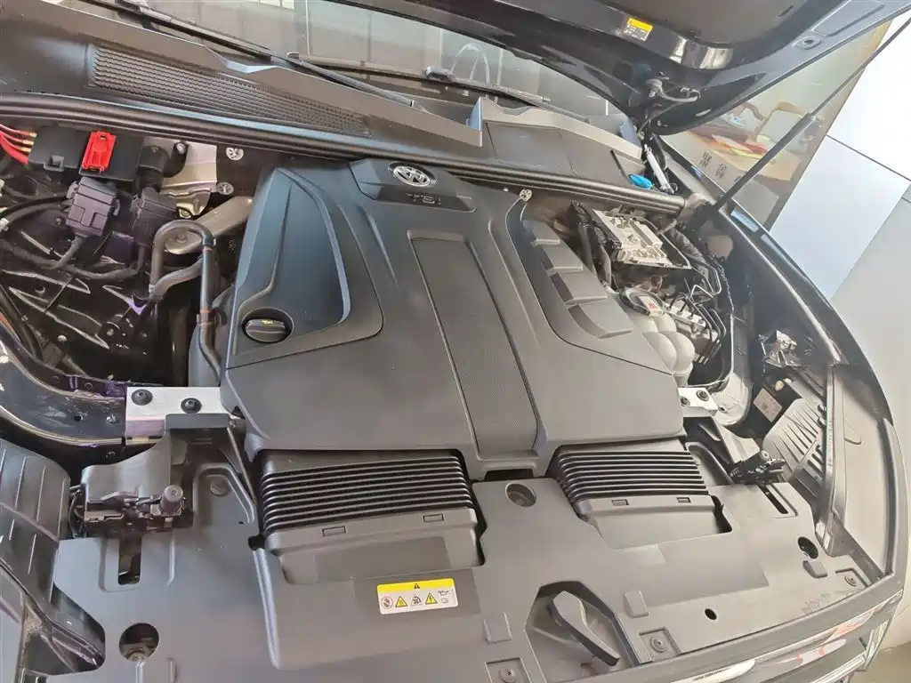 Volkswagen Touareg 2021 2.0TSI Pilot Special Edition фото 16