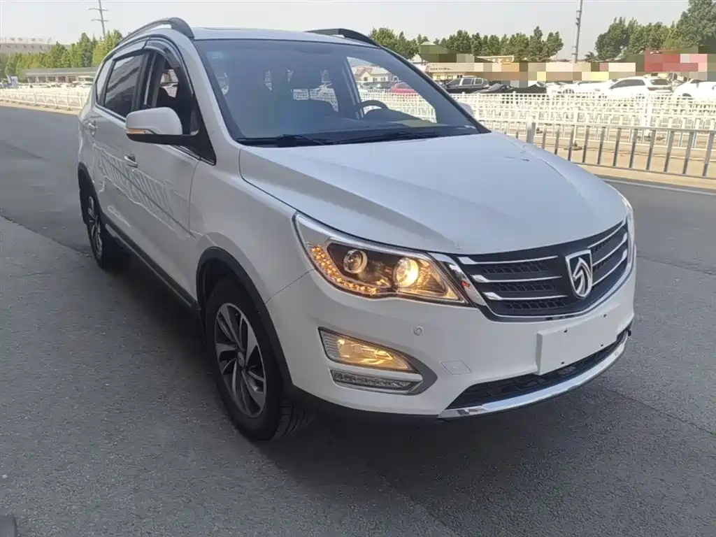 Baojun 560 2017 2016 1.8L iAMT Luxury
