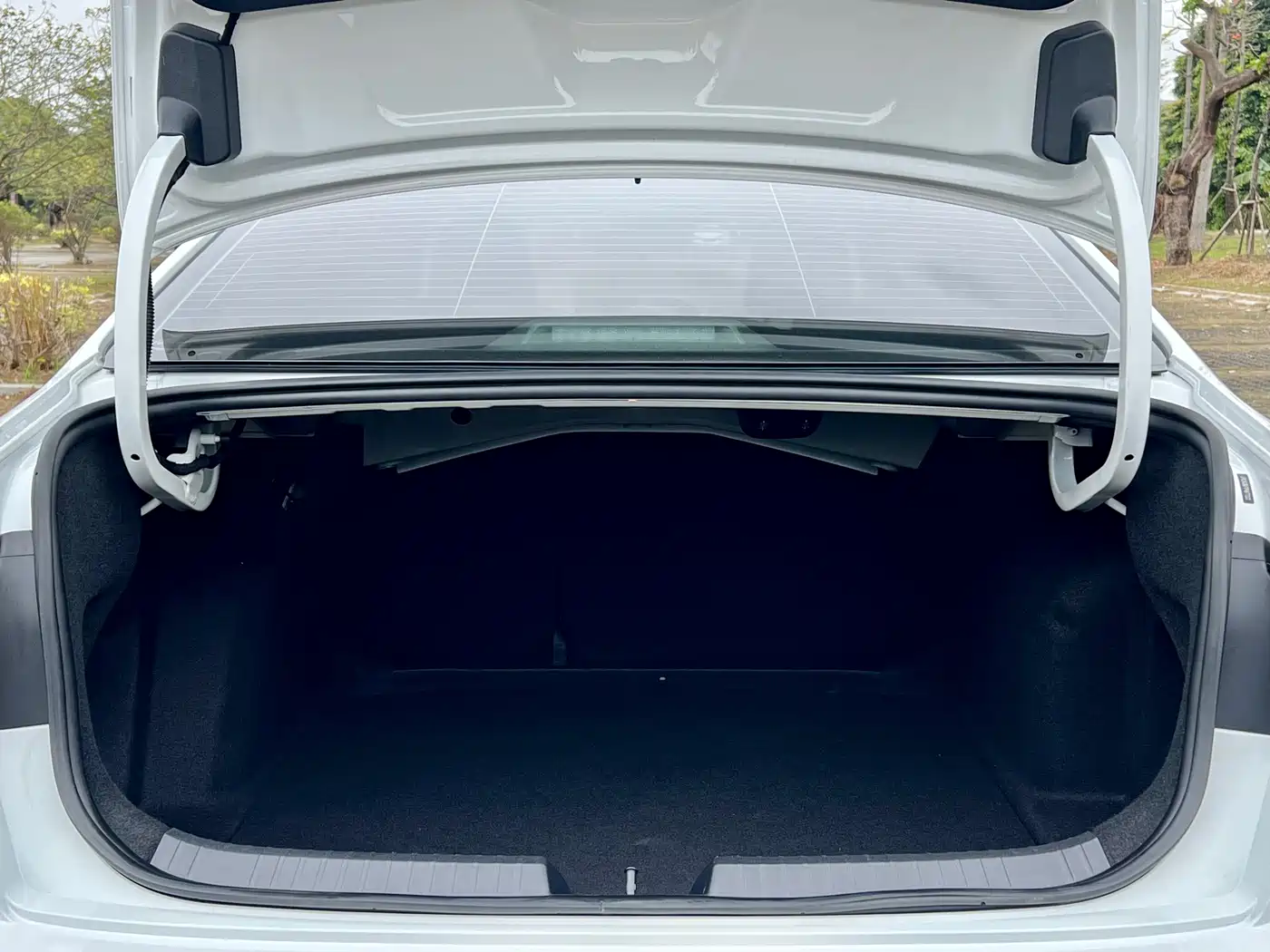 Volkswagen Sagitar 2023 300TSI DSG Surpassing Edition фото 22