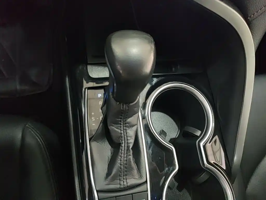 Toyota Camry 2018 2.0S Sport Edition фото 14