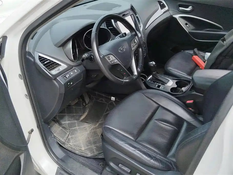 Hyundai Santa Fe 2015 2.0T Automatic 2WD Smart 5-Seater фото 9