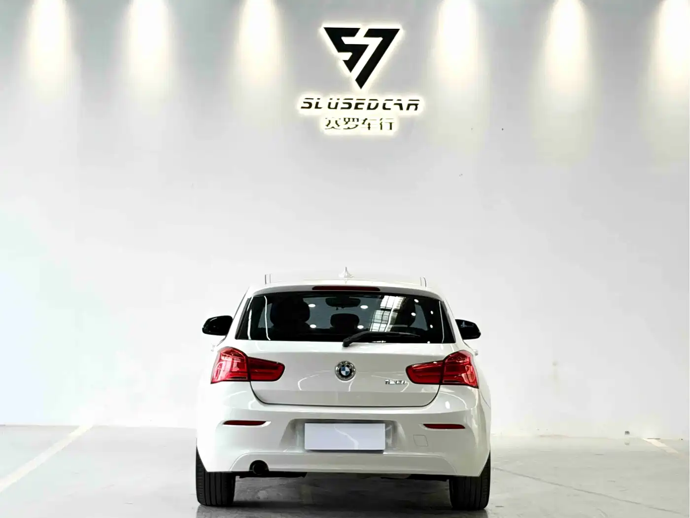 BMW 1 Series (Import) 2015 120i Leading фото 7