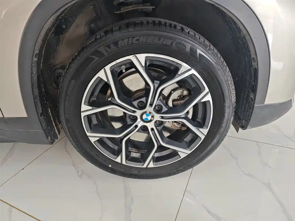 BMW X1 2022 sDrive25Li Leading фото 14