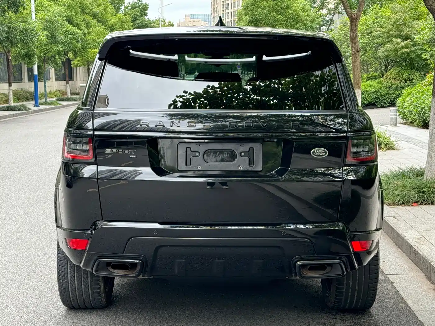 Land Rover Range Rover Sport 2021 3.0 L6 Gloss Black Edition фото 3