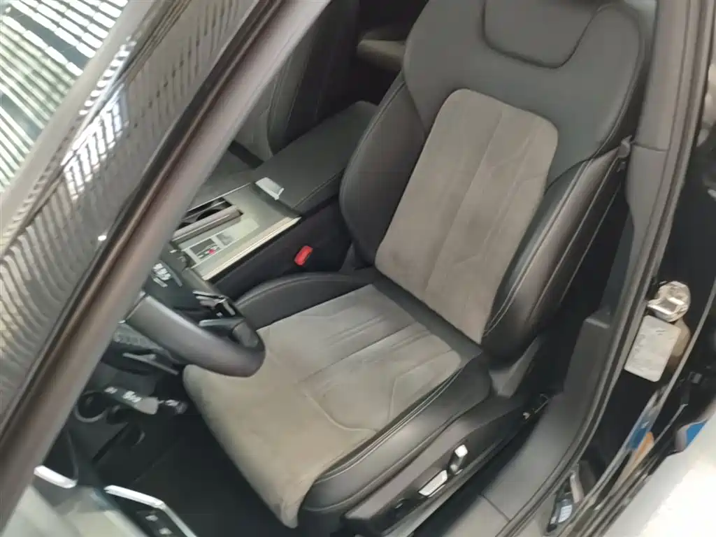 Audi A6L 2024 40 TFSI Luxury Dynamic фото 11