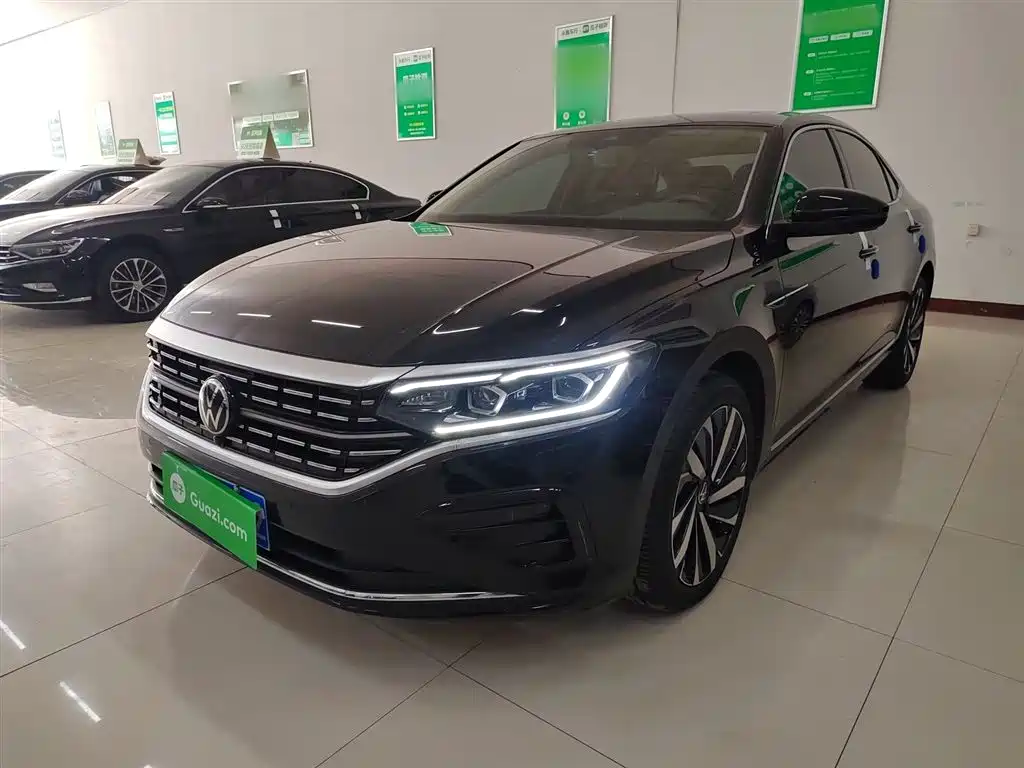 Volkswagen Passat 2023 Facelift 330TSI Luxury Edition фото 2