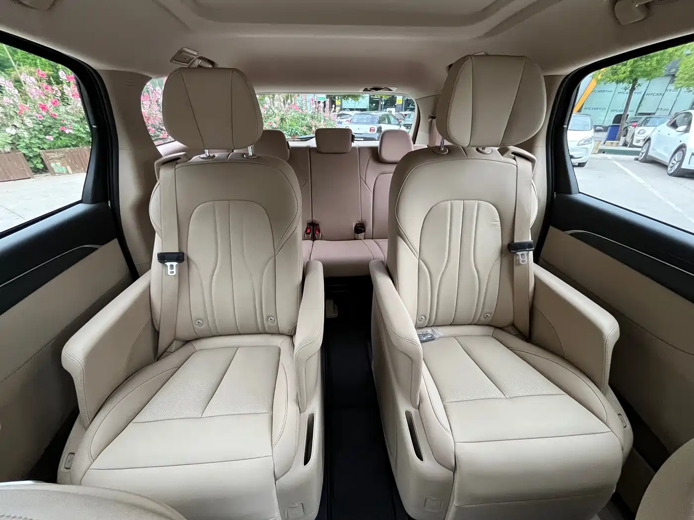Buick GL8 New Energy 2025 Land Honor Premium Edition 7-Seater фото 18