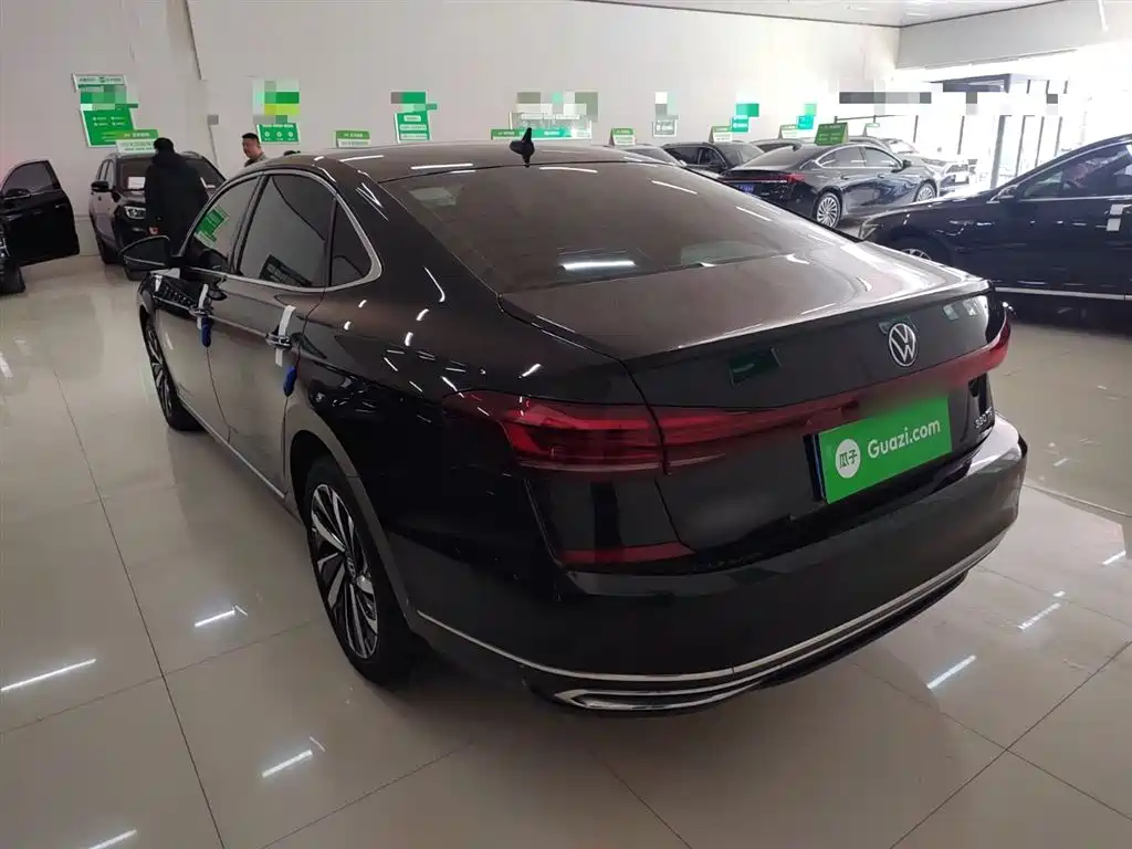 Volkswagen Passat 2023 Facelift 330TSI Luxury Edition фото 5