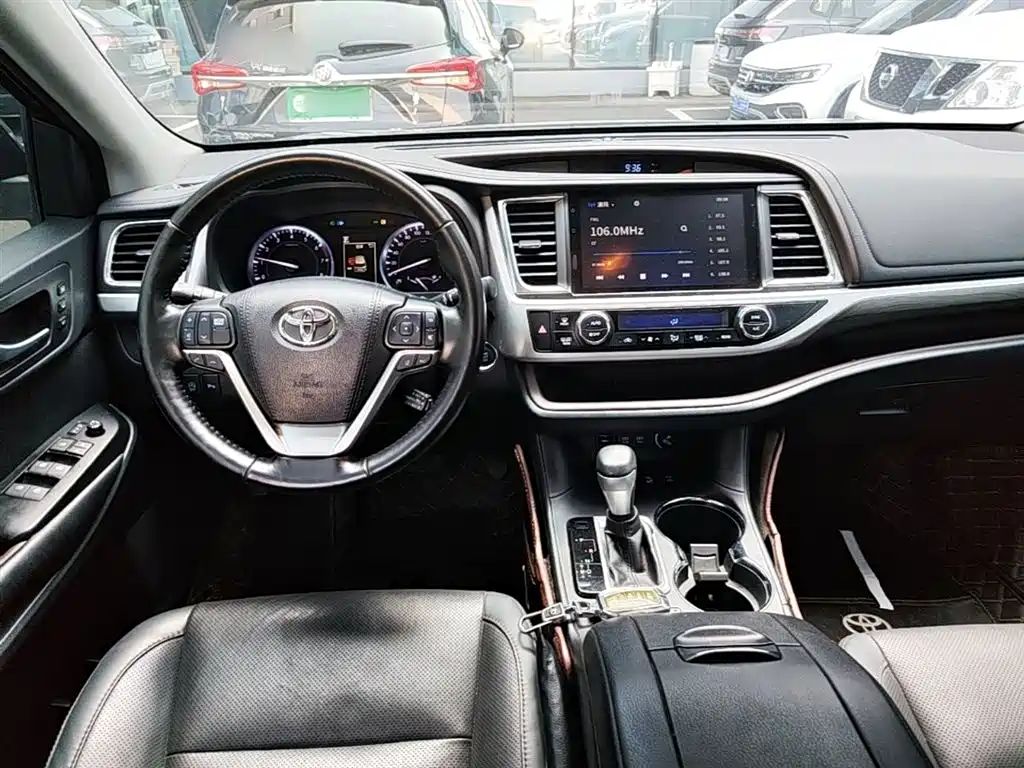 Toyota Highlander 2018 2.0T 4WD Ultimate 7-seater (China V) фото 10