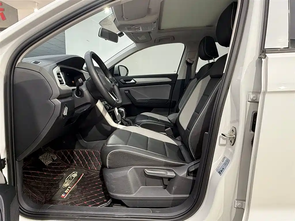 Volkswagen T-ROC 2023 280TSI DSG 2WD Time Edition фото 4