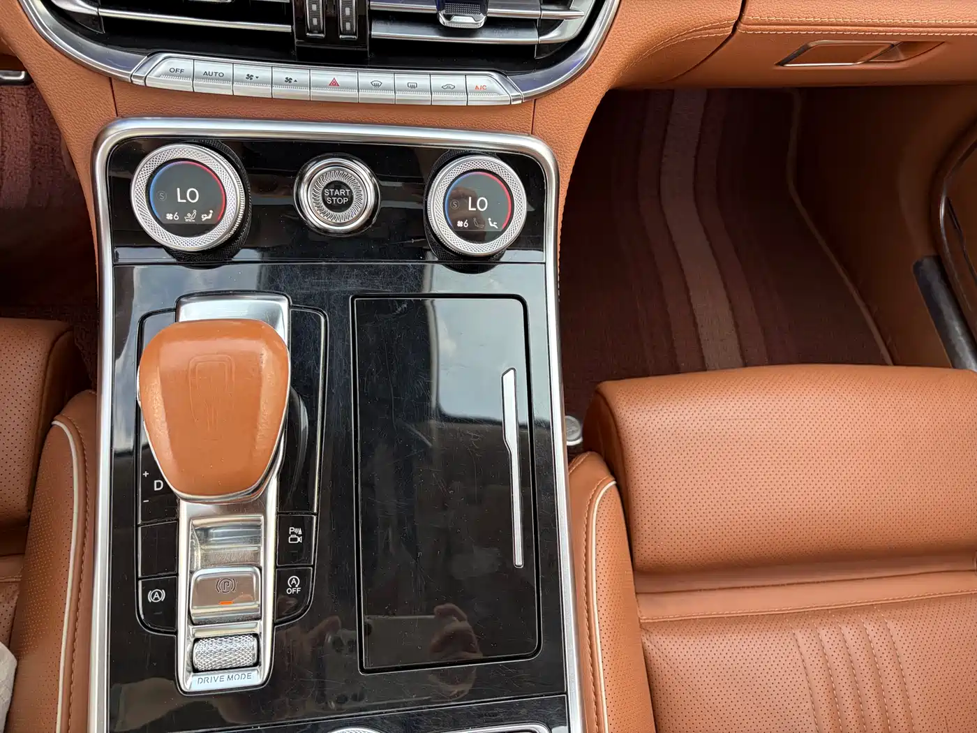 Hongqi H9 2020 2.0T Smart Connection Qi Xiang Edition фото 7