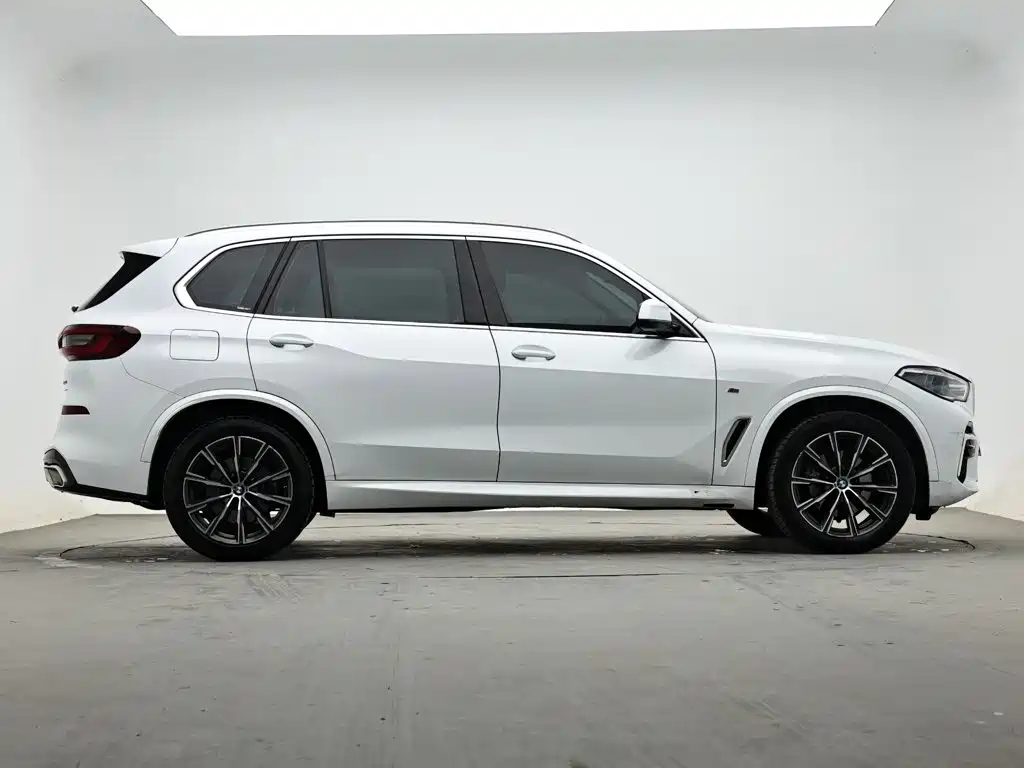 BMW X5 2022 2022 Facelift xDrive 30Li Premium M Sport Package