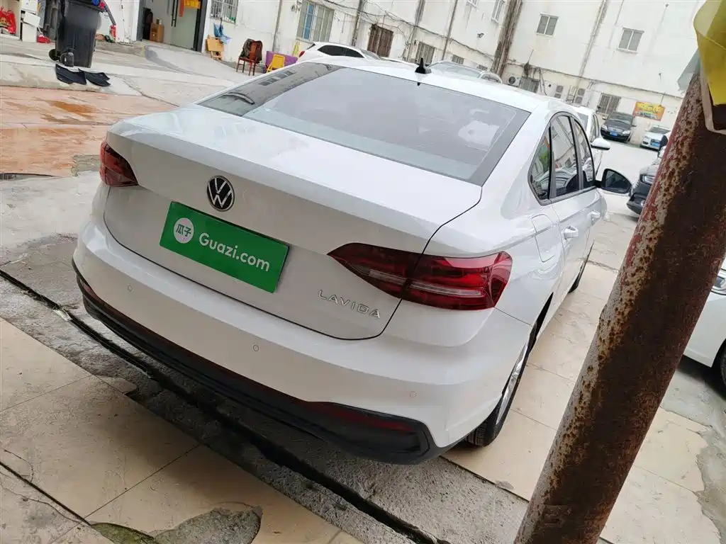 Volkswagen Lavida 2023 Facelift 1.5L Auto Comfort Edition фото 7