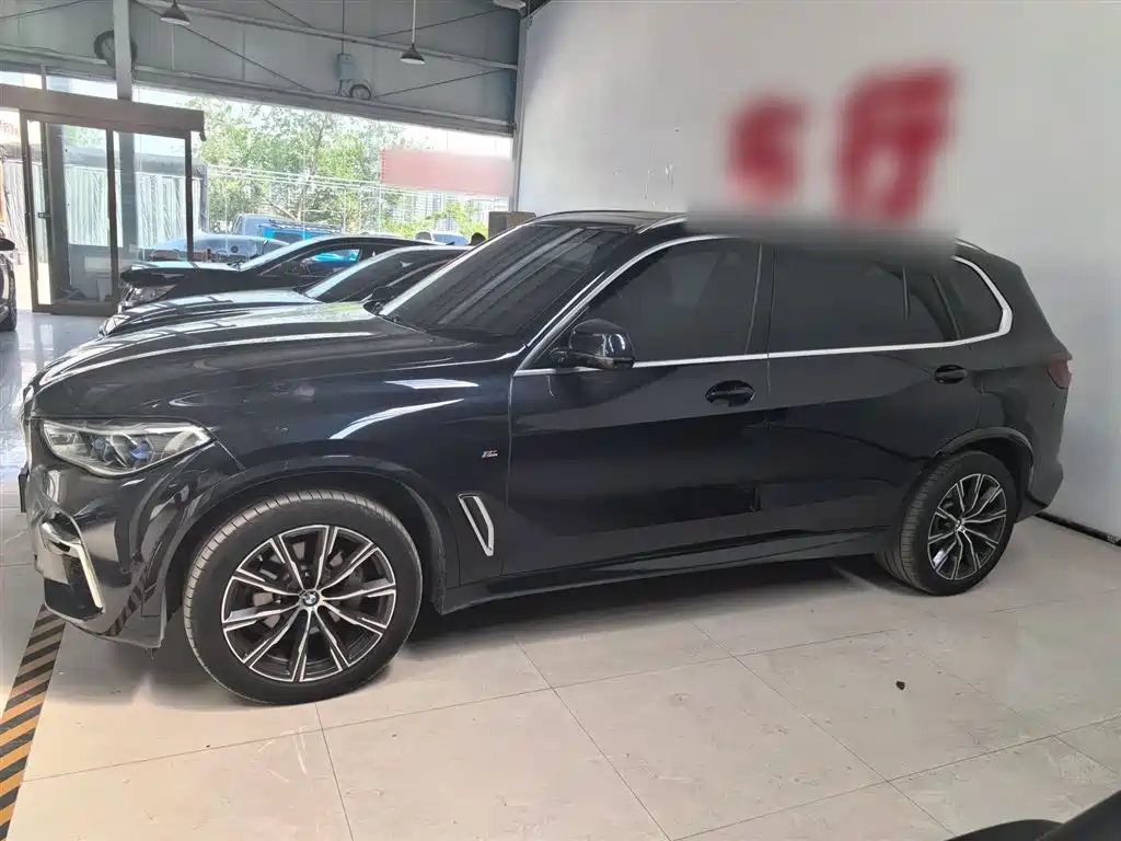 BMW X5 2022 xDrive 30Li Premium M Sport Package фото 4