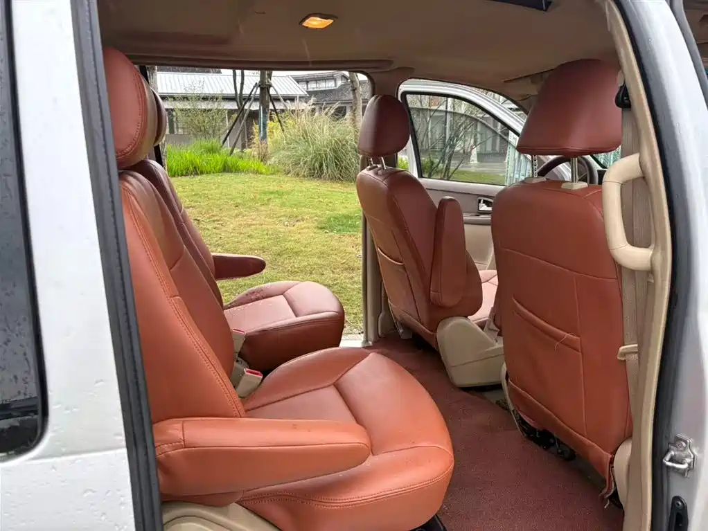 Buick GL8 2013 2.4L Comfort Edition фото 10