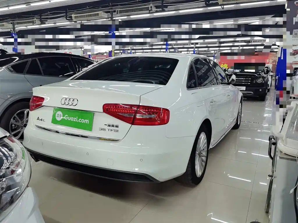 Audi A4L 2016 35 TFSI Collector's Edition S line Comfort фото 12