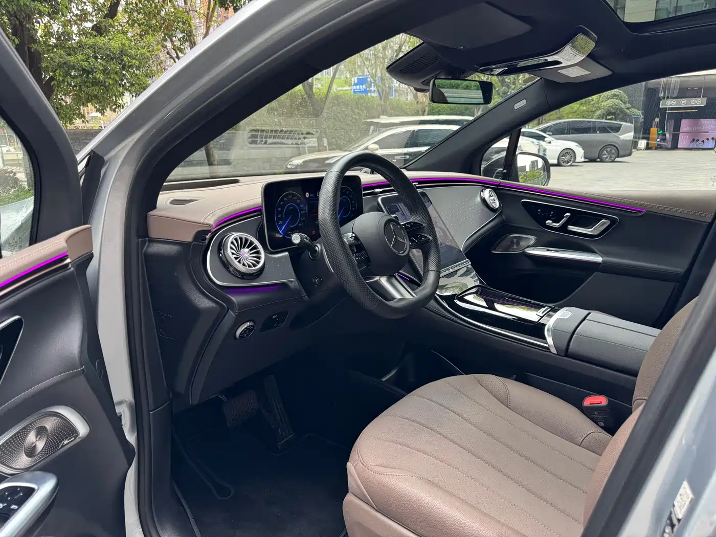 MERCEDES-BENZ EQE SUV