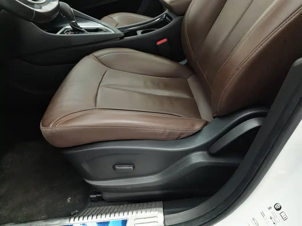 Buick GL6 2019 18T 6-seat Connected Luxury China VI фото 20