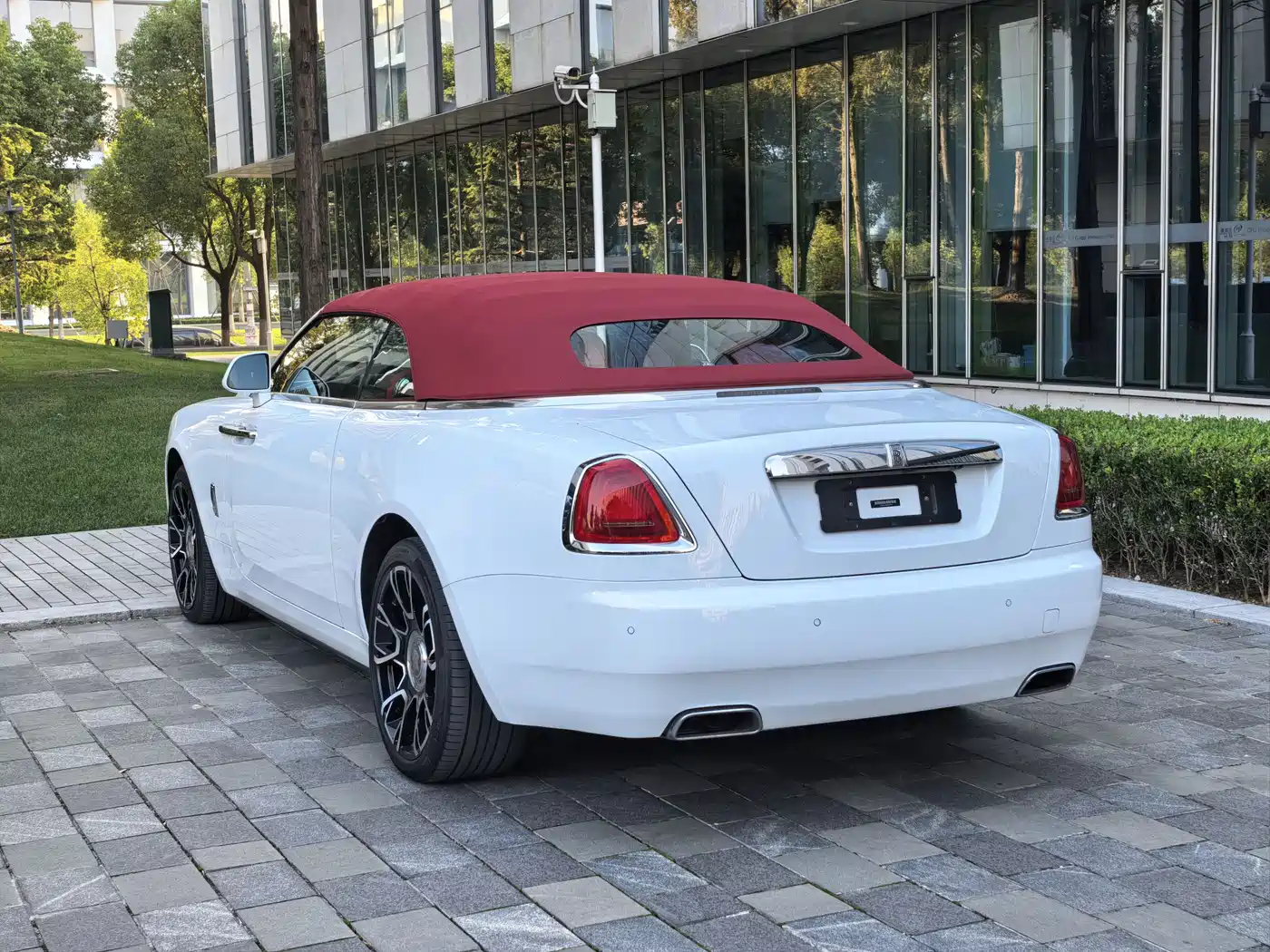 Rolls-Royce Dawn 2021 2018 6.6T Standard