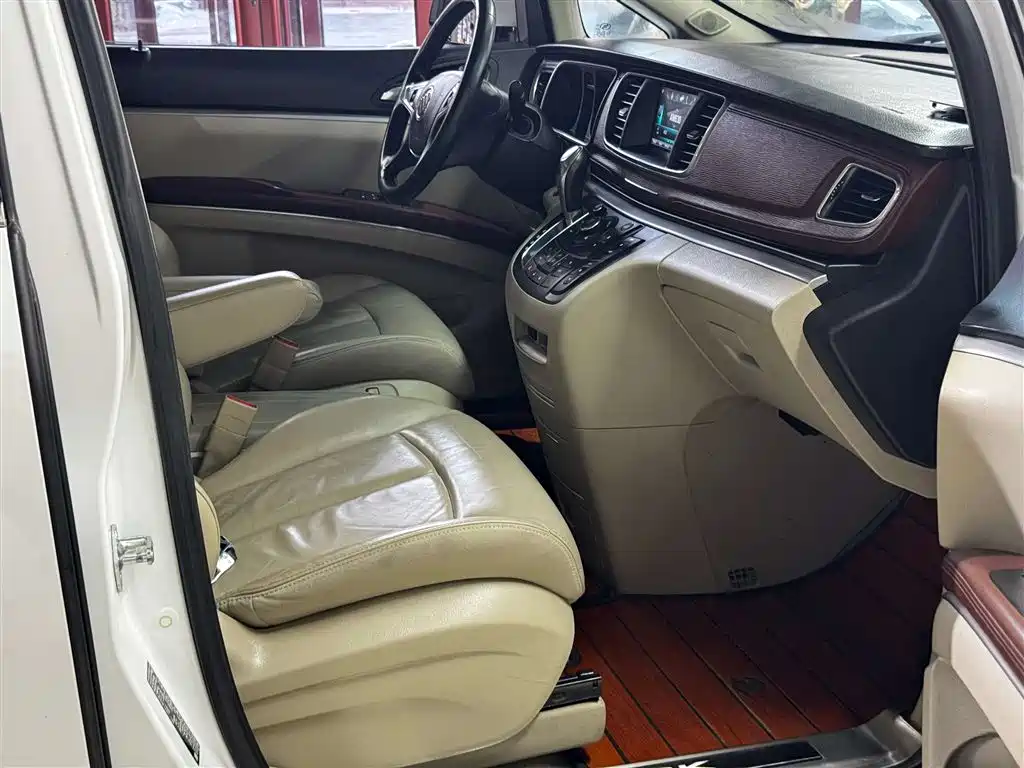 Buick GL8 2018 28T Luxury Model China VI фото 19