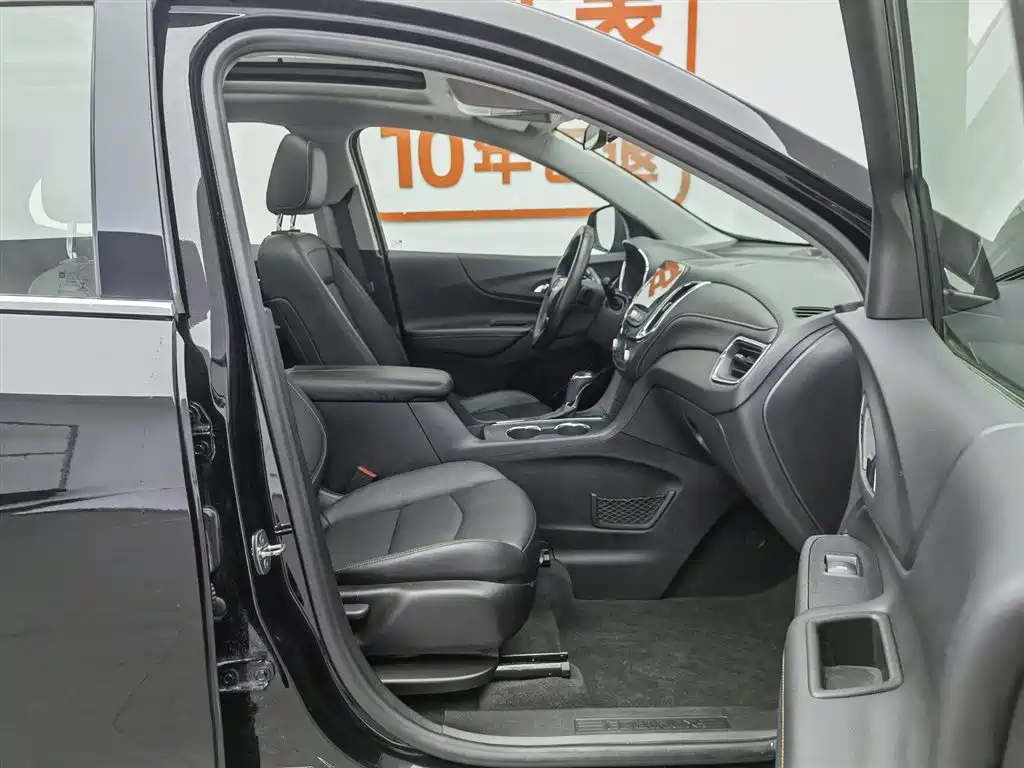 Chevrolet Equinox 2018 550T Automatic 4WD Pioneer Edition фото 23