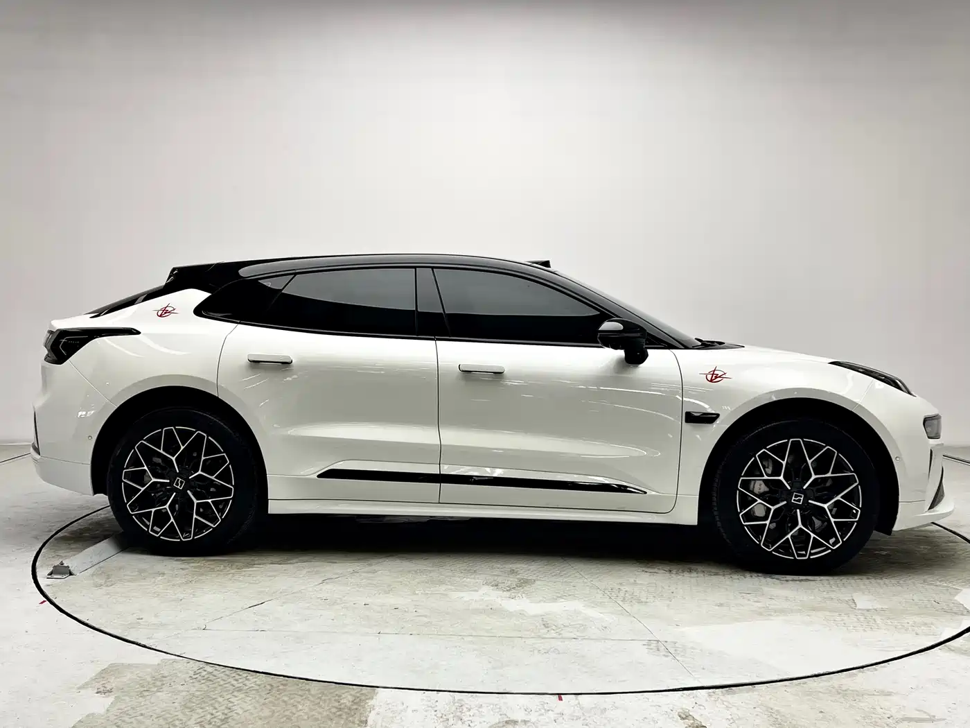 ZEEKR EXTREME KRYPTON 001