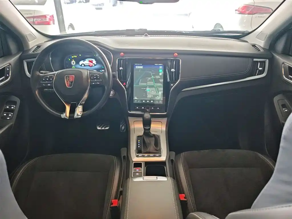 ROEWE RX5 NEW ENERGY