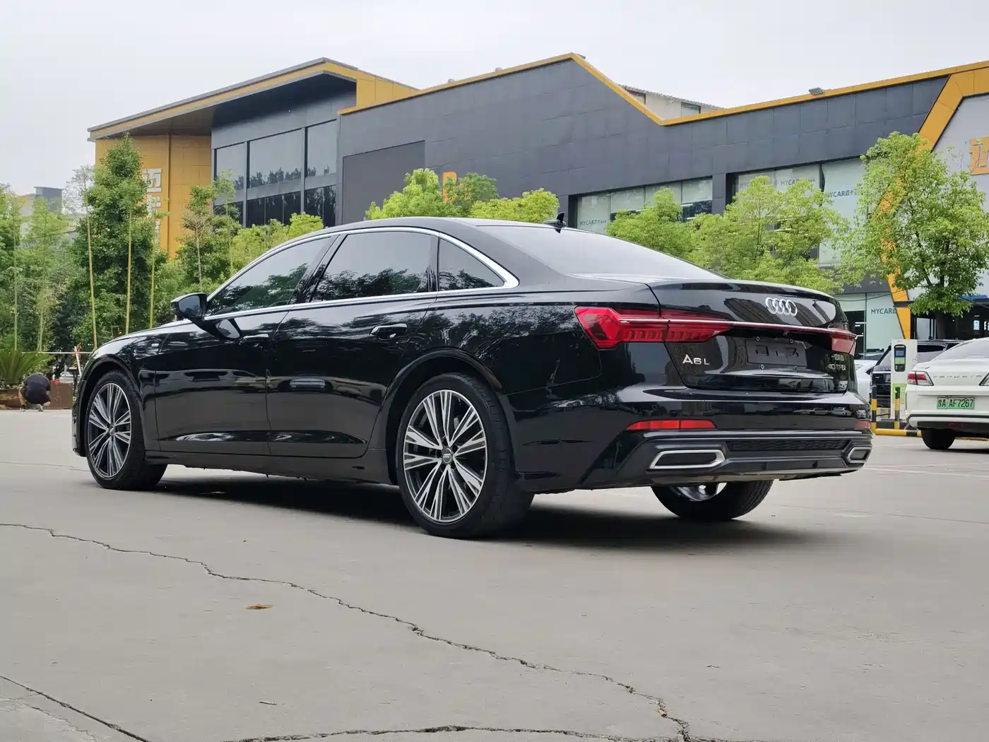Audi A6L 2021 40 TFSI Luxury Sport фото 7