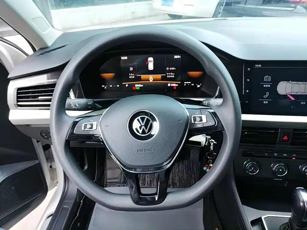 Volkswagen Lavida 2022 1.5L Auto Comfort Edition фото 11