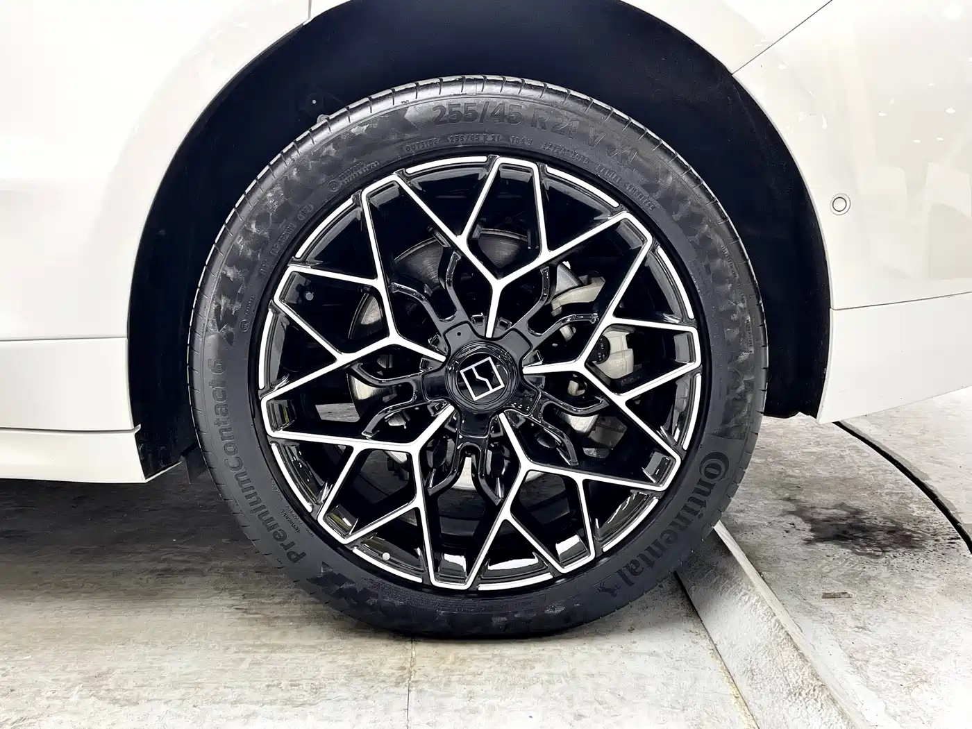 ZEEKR EXTREME KRYPTON 001