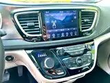 Фото 39 - Chrysler Pacifica