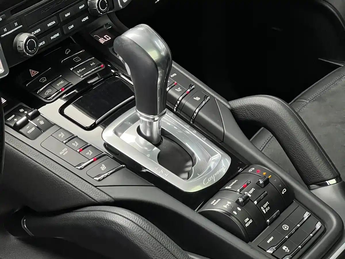 Porsche Cayenne 2018 Cayenne 3.0T фото 12