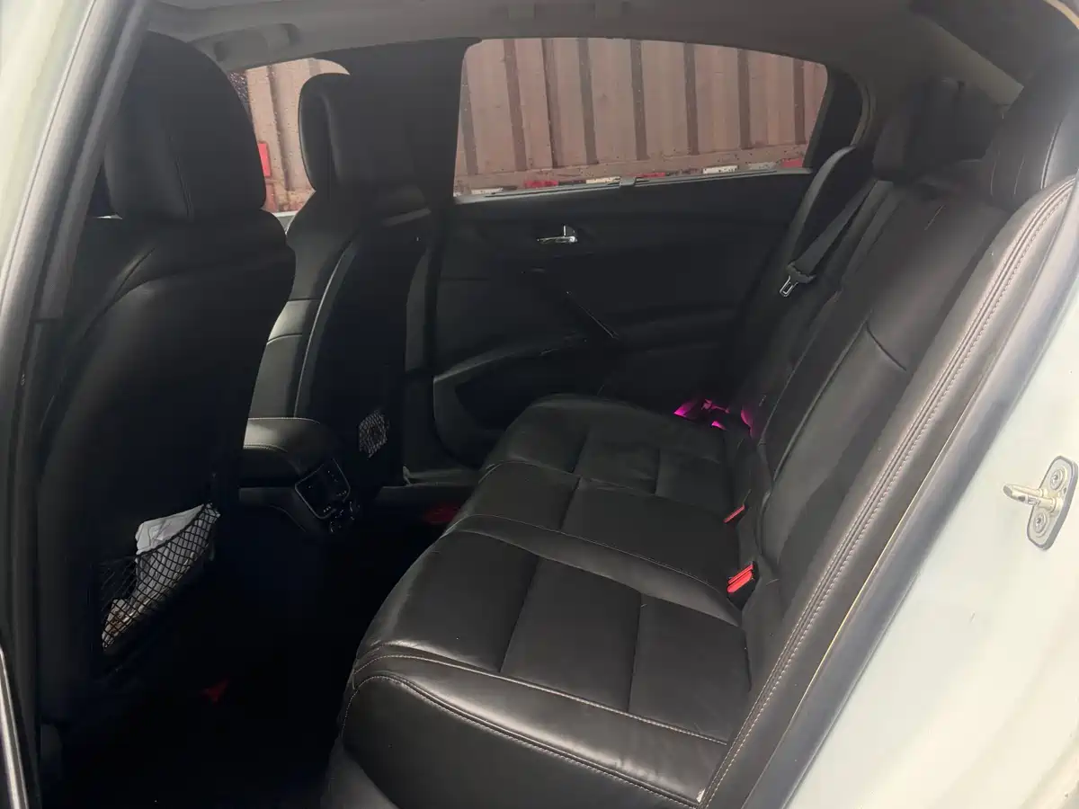 Фото 7 - Peugeot 508