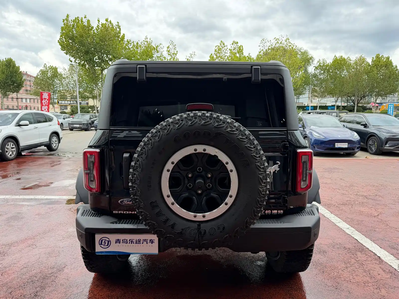 Фото 5 - Ford Bronco