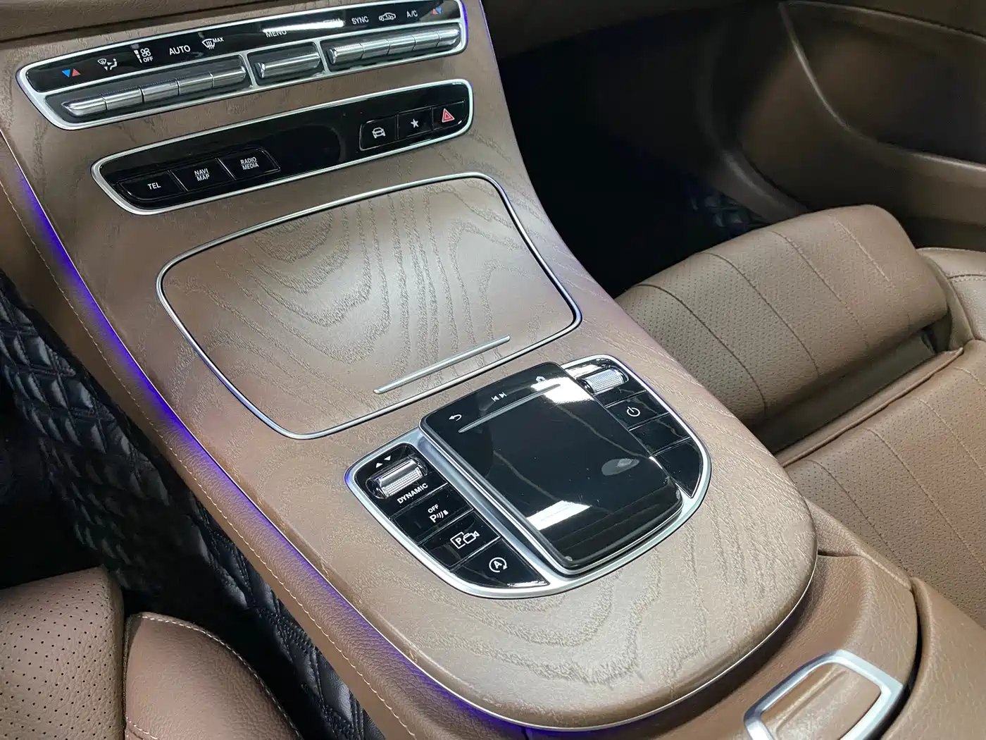 Mercedes-Benz E-Class 2021 Facelift E 260 L 4MATIC фото 15