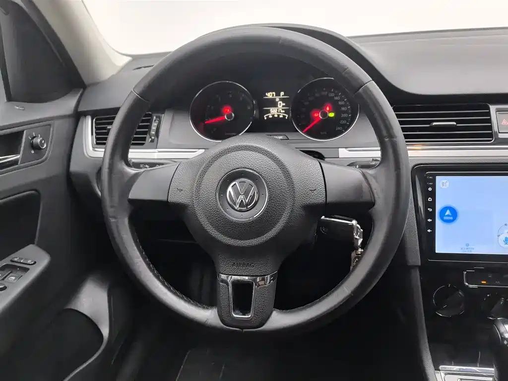 Volkswagen Bora 2014 1.6L Automatic Fashion Edition фото 11
