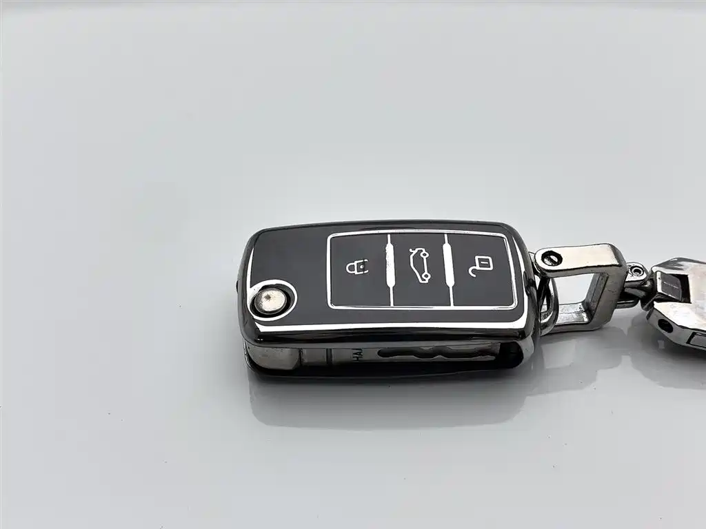 Volkswagen Bora 2014 1.6L Automatic Fashion Edition фото 19
