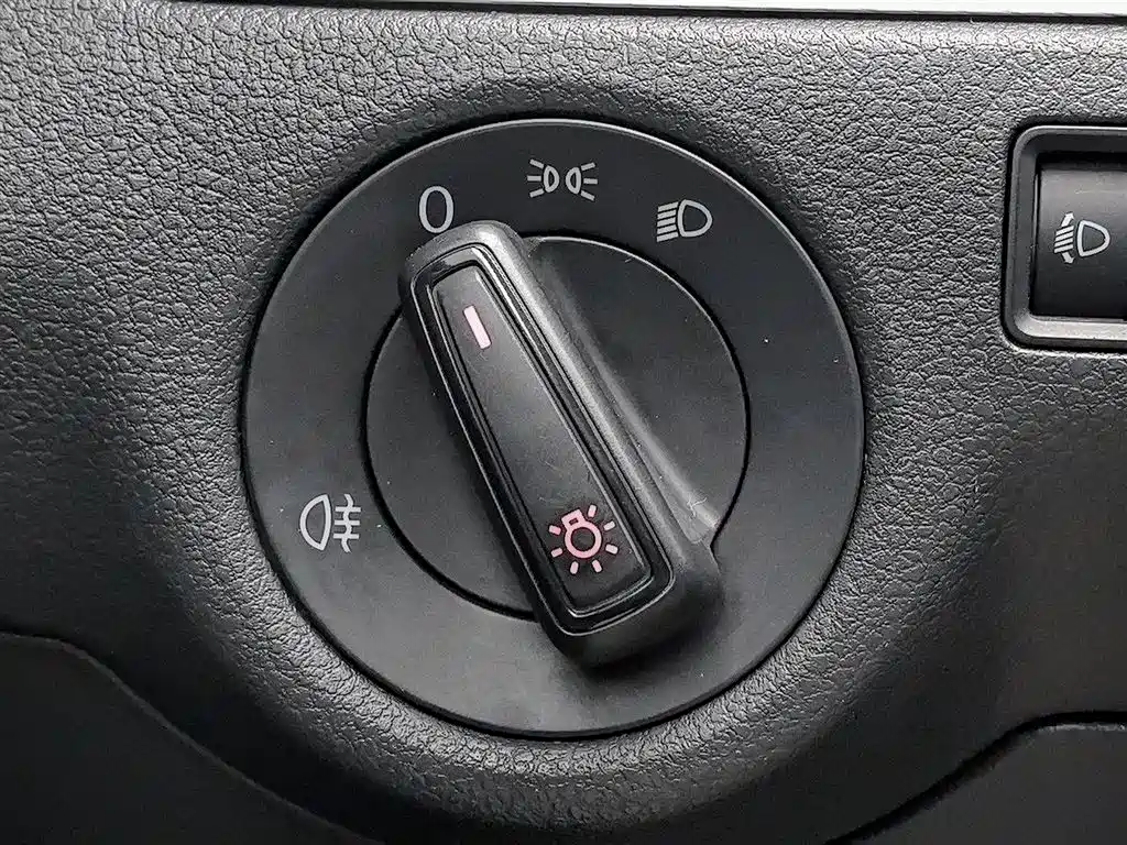 Volkswagen Bora 2014 1.6L Automatic Fashion Edition фото 21