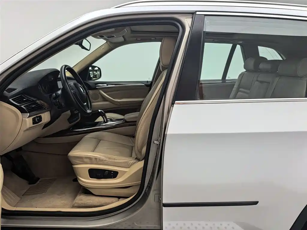 BMW X5 (Import) 2011 xDrive35i Luxury Edition фото 10