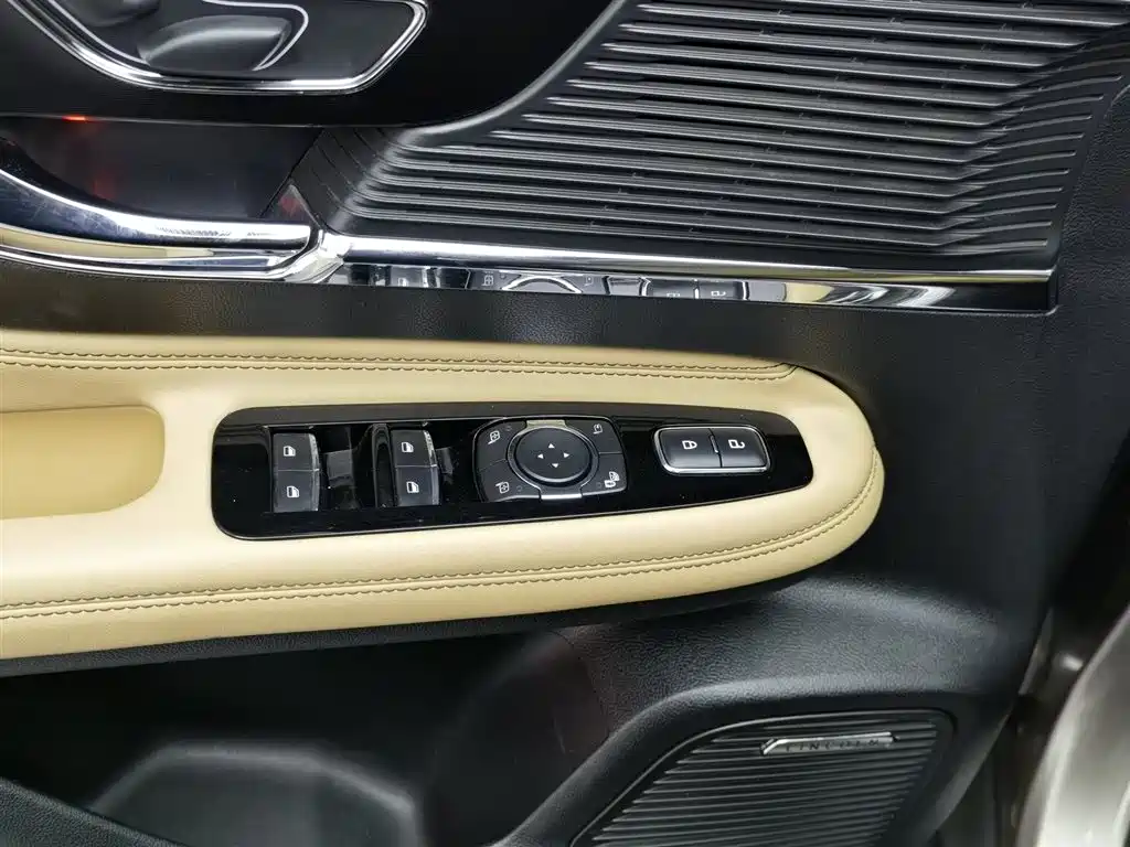Lincoln Adventurer 2020 2.0T 4WD Premium Elegance Edition фото 9