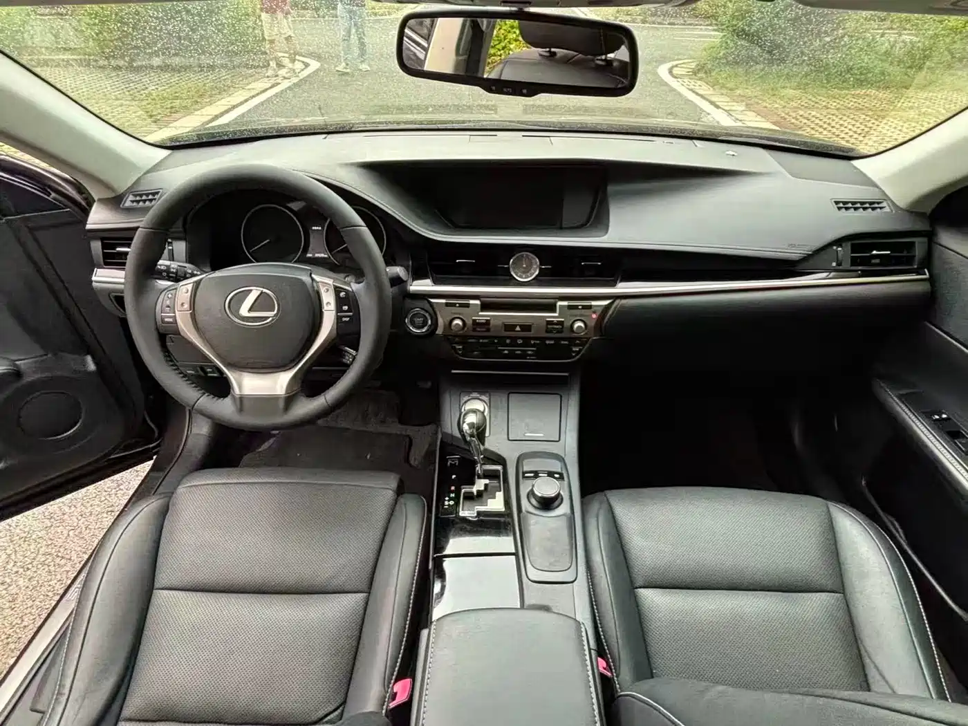 Lexus ES 2014 250 Elite Edition фото 9