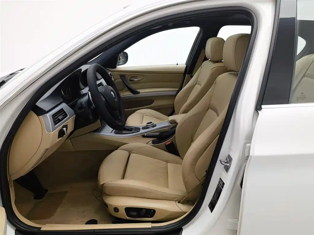 BMW 3 Series (Import) 2010 325i Luxury фото 10
