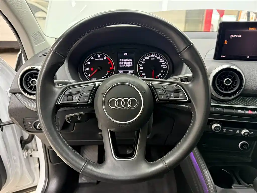 Audi Q2L 2022 35 TFSI Fashion Elegance фото 9